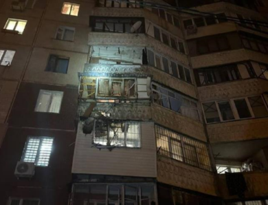 В Одесі дрон влучив у багатоповерхівку, є постраждалий