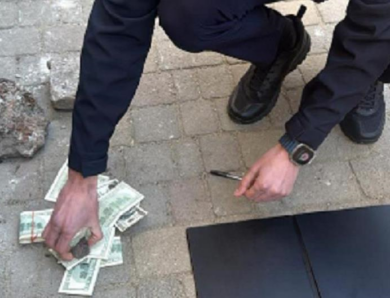 В Одесі правоохоронець привласнював нерухомість самотніх людей