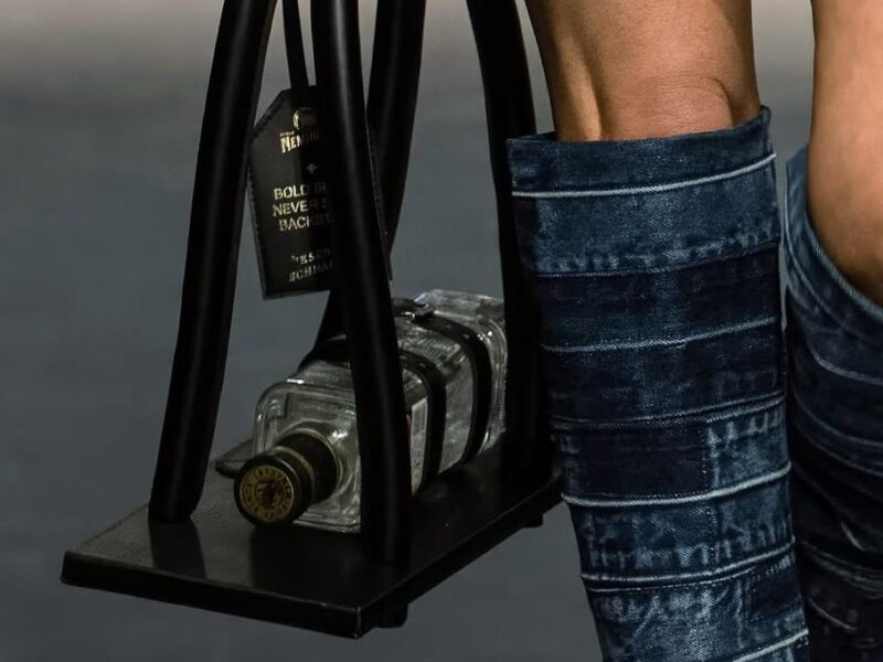 В Україні випустили сумку-тримач для алкоголю