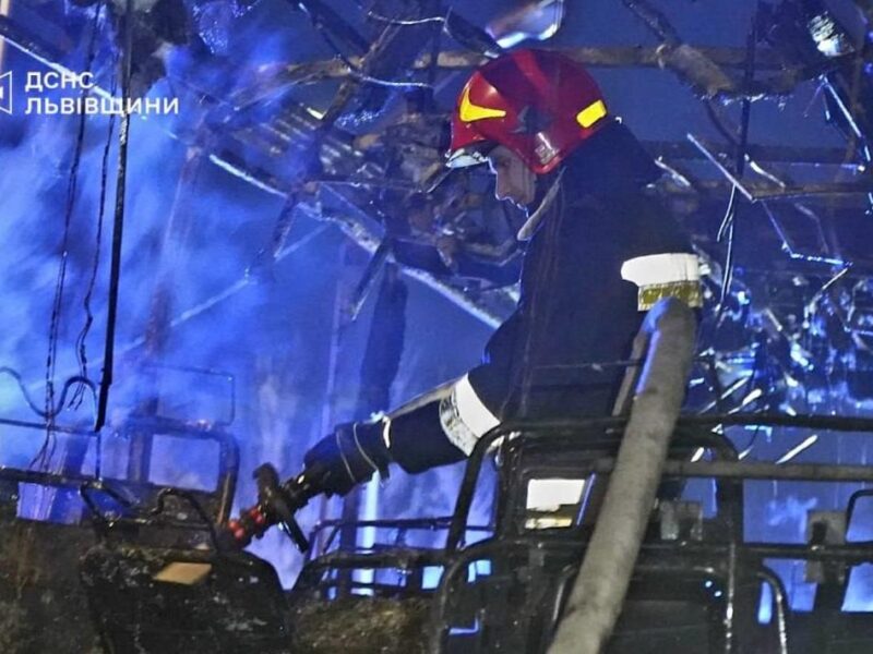 Вибух і пожежа у Львові: містян попередили про перебої з газом