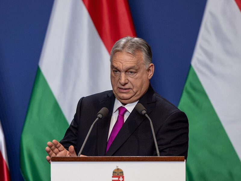 “Віддаляючись від вас”: Орбан відповів на лист Ющенка