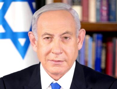 Відео Нетаньягу в кав’ярні стало мемом у соцмережах