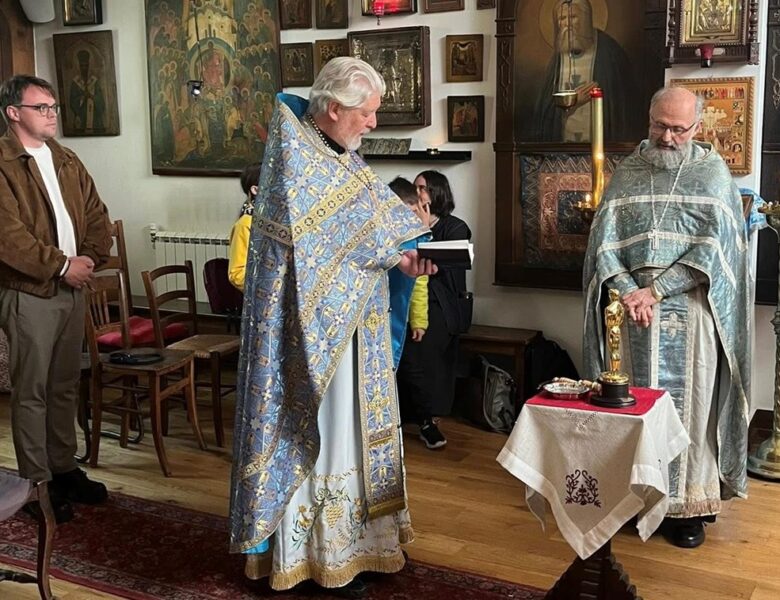 “Вигнав гріхи Голлівуду”. Співавтор фільму про Путіна освятив Оскар