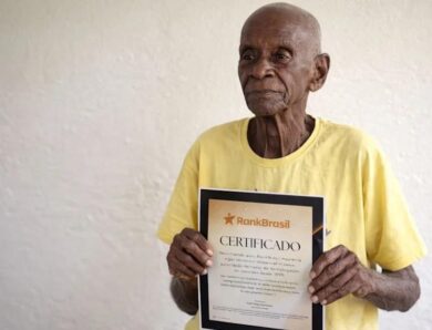 Виявилено найстаршого чоловіка в світі: 118-річний Луіс палить і п’є каву