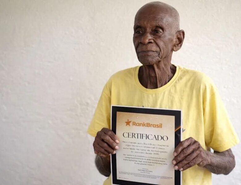 Виявилено найстаршого чоловіка в світі: 118-річний Луіс палить і п’є каву