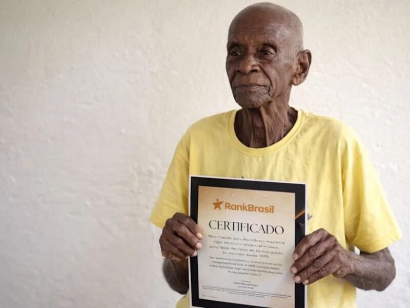 Виявилено найстаршого чоловіка в світі: 118-річний Луіс палить і п’є каву