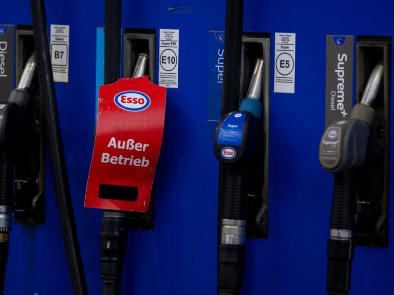 Війна в Ірані б’є по кишені європейських водіїв: у Німеччині рекордні ціни