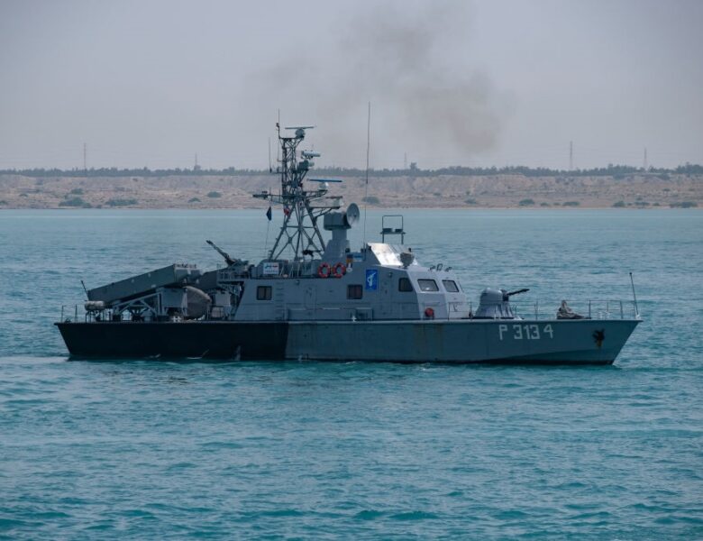 Військові США знищили 16 іранських мінних катерів