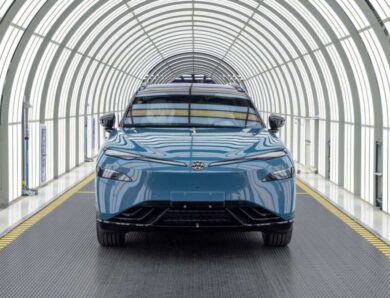 Volkswagen і XPeng запустили виробництво електрокросовера ID. Unyx 08