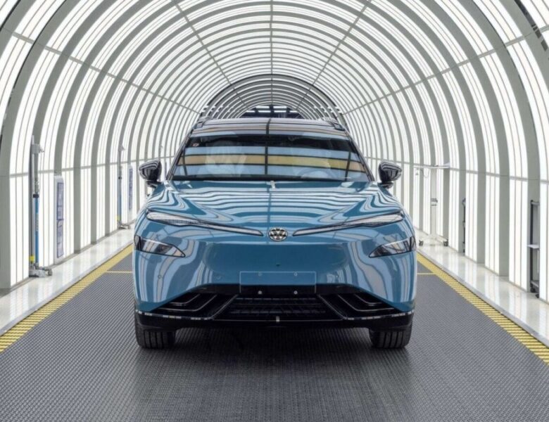 Volkswagen і XPeng запустили виробництво електрокросовера ID. Unyx 08