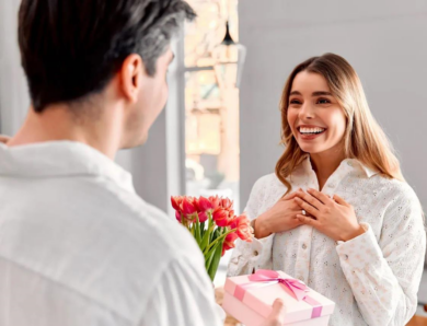 Як світ відзначає 8 березня від Парижа до Ханоя