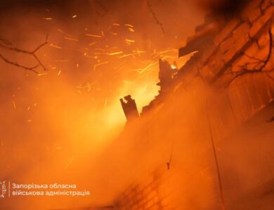 Запоріжжя у вогні: пошкоджені будинки, є поранені
