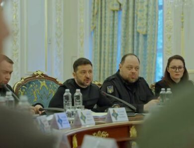 Зеленський розкритикував Київ на засіданні РНБО