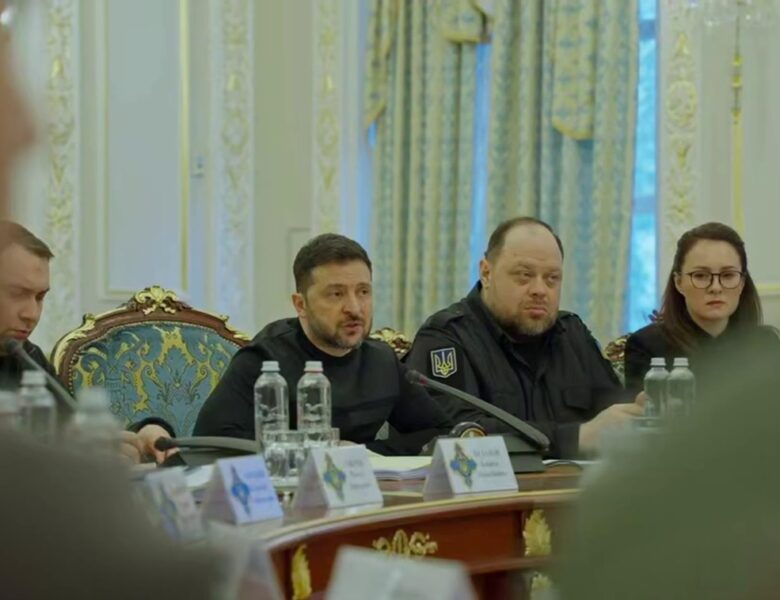 Зеленський розкритикував Київ на засіданні РНБО