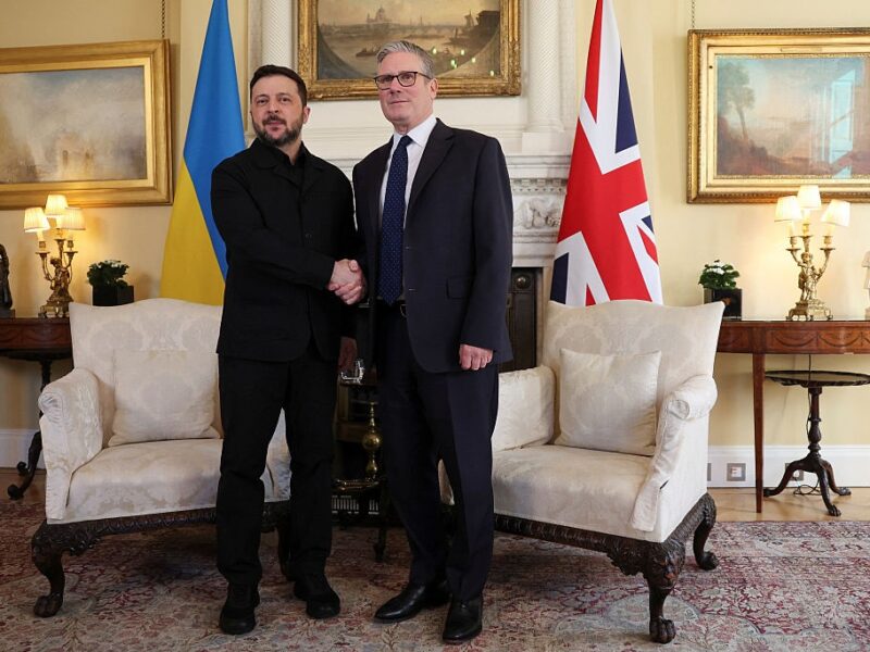 Зеленський та Стармер підписали заяву про стратегічне партнерство