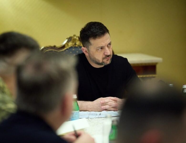 Зеленський зустрівся з військовими в Джидді