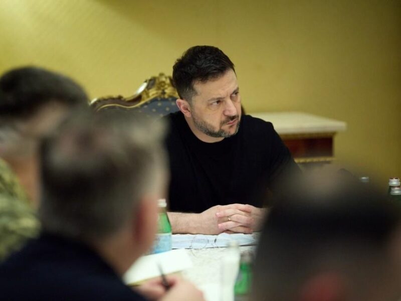 Зеленський зустрівся з військовими в Джидді