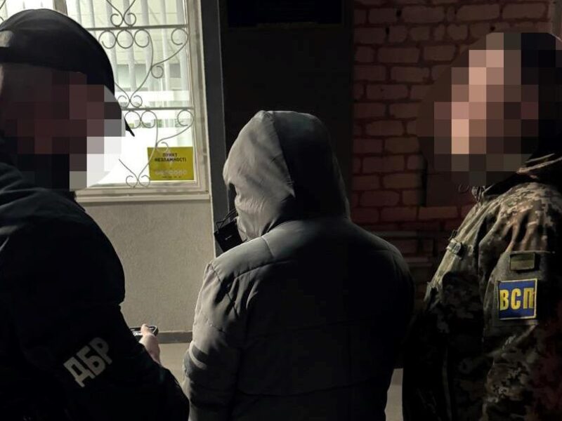 Зламав руку 60-річному рибалці під час мобілізації: затримано службовця ТЦК