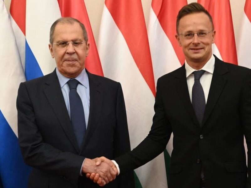 ЗМІ “злили” перехват розмови Сійярто та Лаврова