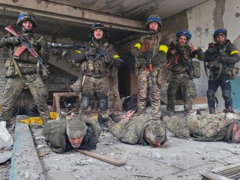 ЗСУ полонили росіян, які намагались встановити прапор РФ на Харківщині