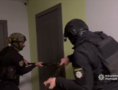 Поліцейські ліквідували у Дніпрі мережу кол-центрів, через які викрадали криптоактиви