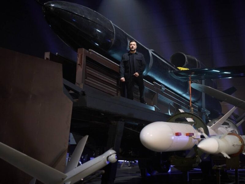 Володимир Зеленський привітав працівників оборонно-промислового комплексу з професійним днем