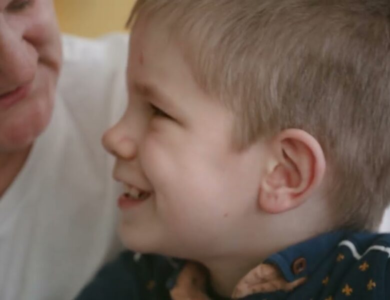 Малий грант на Київщині: як працює послуга супроводу під час інклюзивного навчання