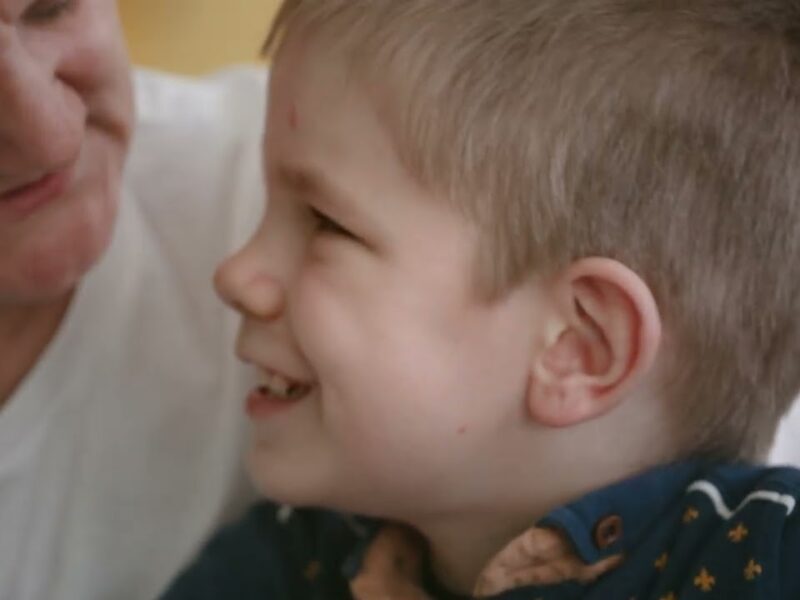 Малий грант на Київщині: як працює послуга супроводу під час інклюзивного навчання