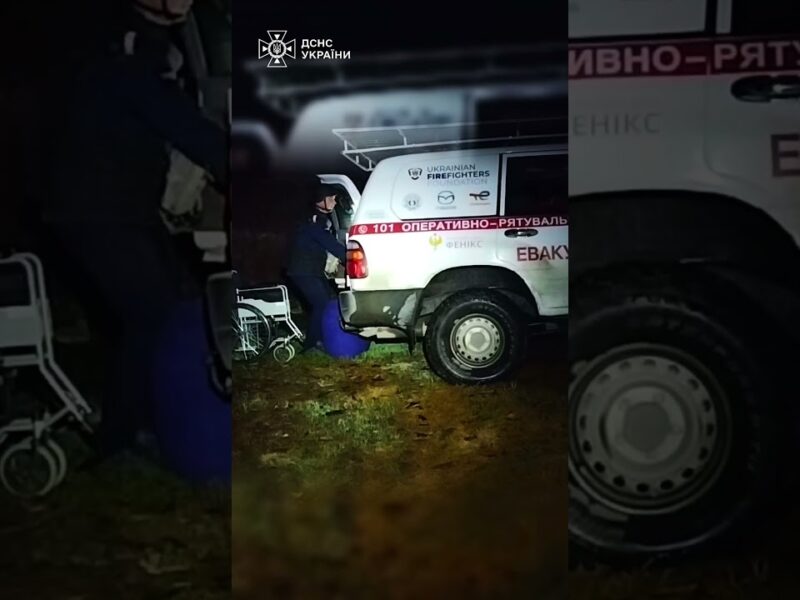 Вивезли з-під обстрілів: порятунок 3 жінки на Сумщині