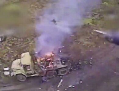 🔥 Один у полі – Воїн. Прикордонник FPV-дроном ліквідував 11 окупантів та знищив вантажівку