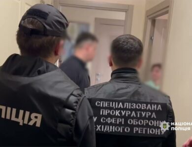 ДСР Нацполіції викрив організовану групу, яка закупила РЕБ для ЗСУ зі збитками у 5,6 млн грн