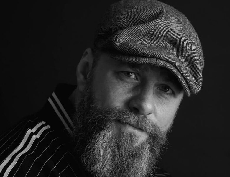 Актор-військовий підтвердив розлучення з дружиною після 11 років шлюбу