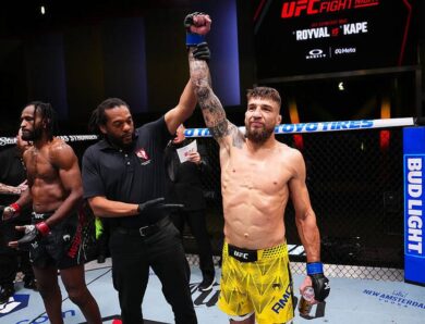 Амосов дізнався суперника на другий бій в UFC