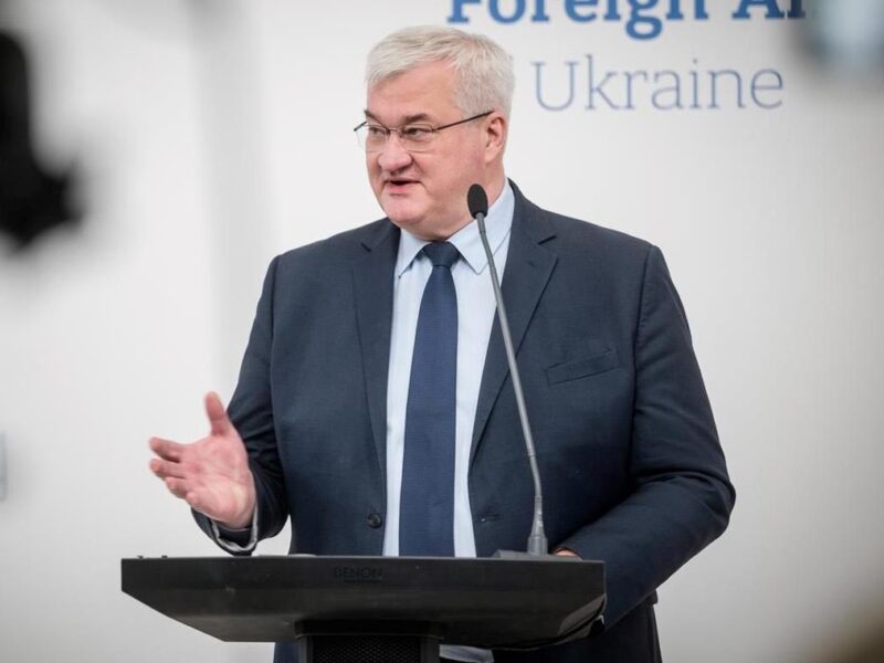 Атака на Україну: Сибіга закликав розблокувати пакети санкцій та допомогу