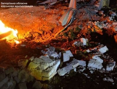 Атака на Запоріжжя: пошкоджені багатоповерхівка та підприємство