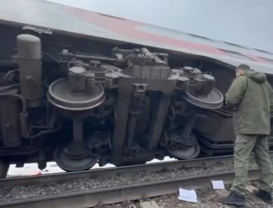 Аварія поїзда в Росії: зросла кількість потерпілих