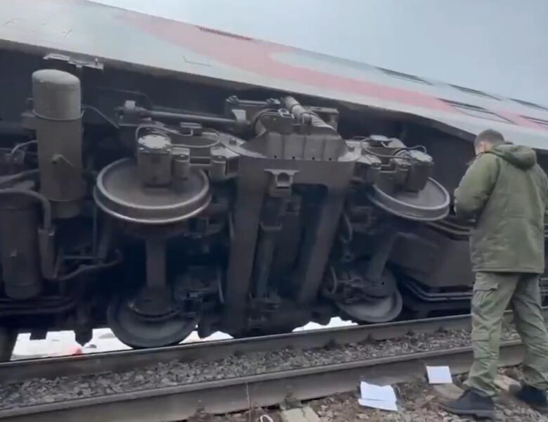 Аварія поїзда в Росії: зросла кількість потерпілих