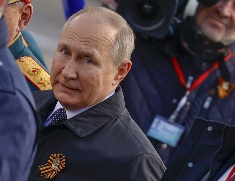 Бесіда з Трампом: навіщо Путіну “тиша” на 9 травня