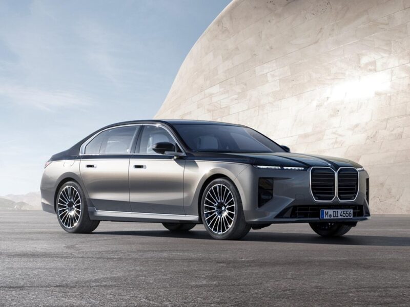 BMW оновила флагманський седан 7 Series