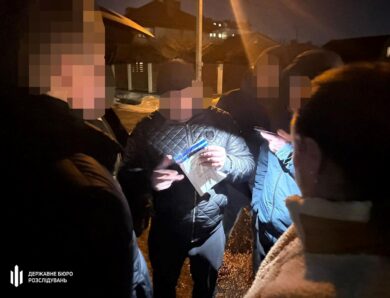 Чиновник-хабарник перерахує 1,5 млн грн на ЗСУ – ДБР