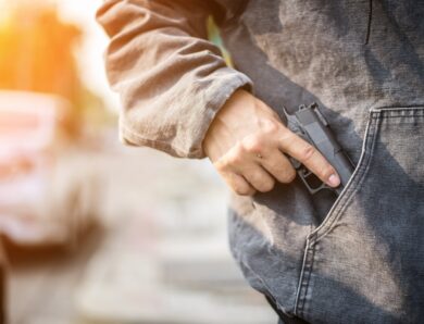 Чоловік відкрив стрілянину у Хмельницькому