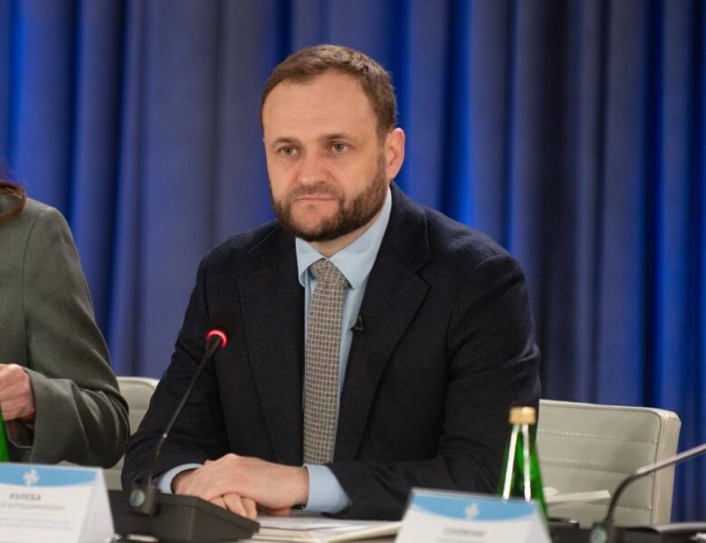 Як ремонтують місцеві дороги: хто за це платить і чому працює співфінансування?