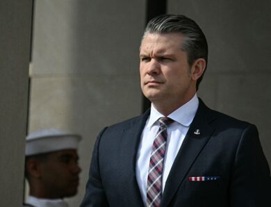 Демократи США ініціюють імпічмент глави Пентагону