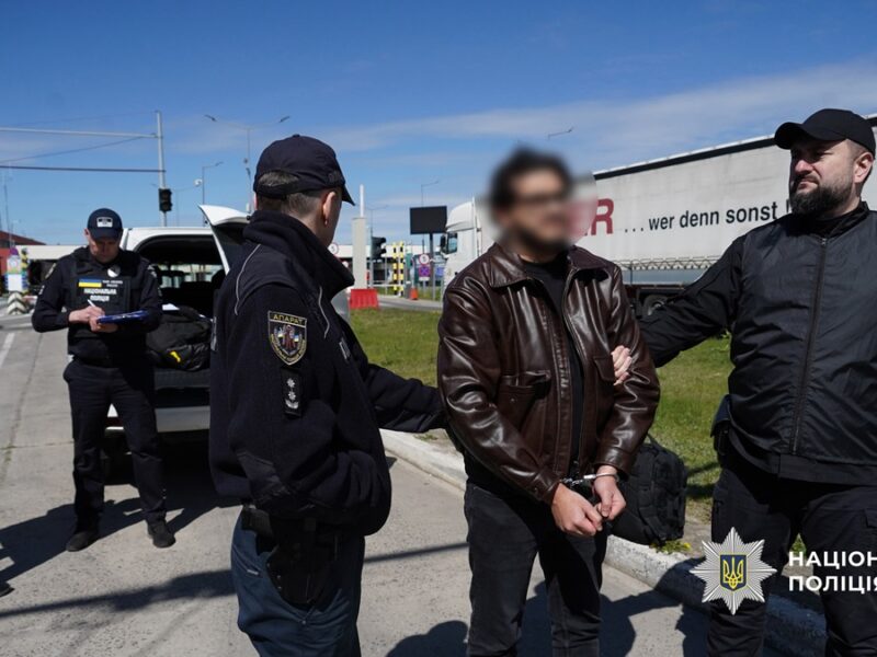 До України естрадували організатора продажу неіснуючих авто для ЗСУ