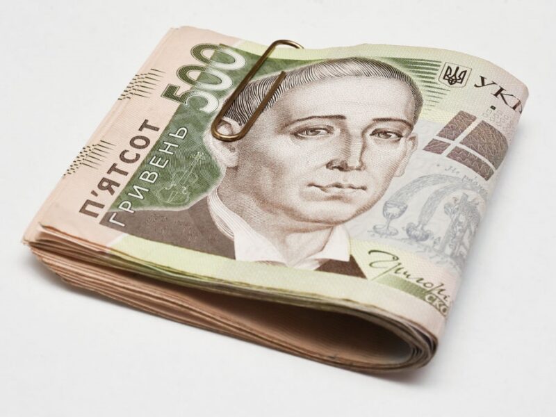 Доходи ІТ-гігантів України скоротилися на 3%