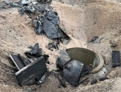 Дрон впав на територію Національного військового кладовища