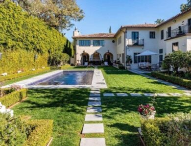 Дружина Оззі Осборна виставила на продаж сімейний будинок у Лос-Анджелесі