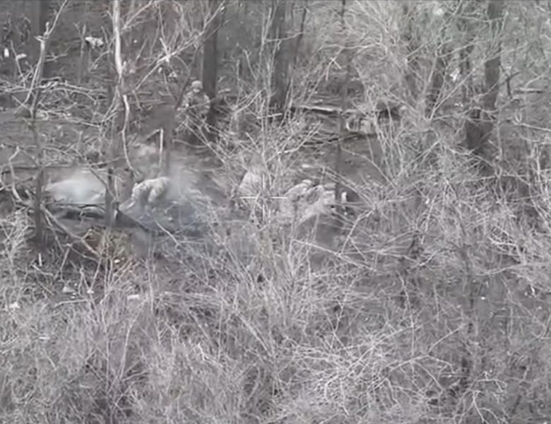 Двоє бійців ЗСУ взяли в полон вісьмох окупантів