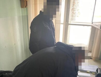 Експравоохоронець ошукав військового на 600 тисяч