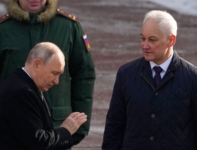 Глава Міноборони Росії відвідав КНДР